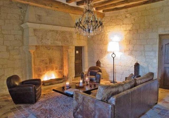Chateau De Charge Hotel Tours Exterior foto